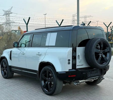 Land Rover Defender 110 X-Dynamic SE (P400) 2026, photo 4 of 4