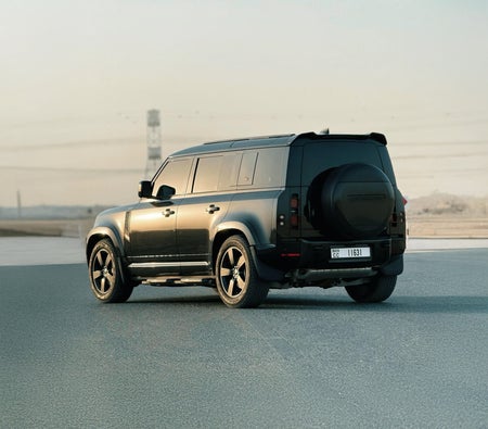 Land Rover Defender 2023