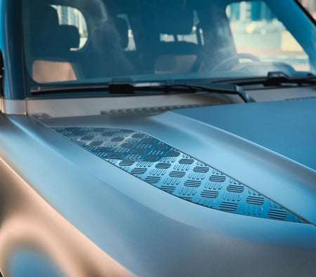 Land Rover Defender 2024