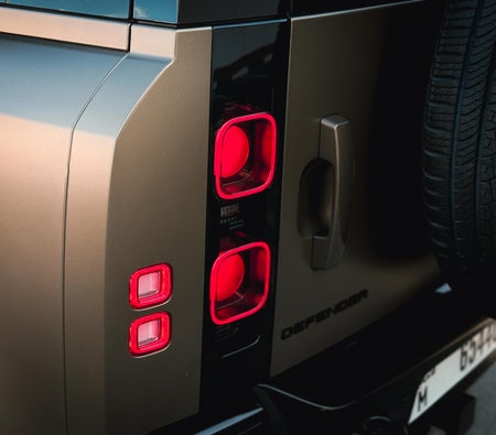 Land Rover Defender 2024