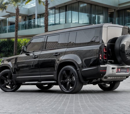 Negro Land Rover Defender 130 SE P400 2023