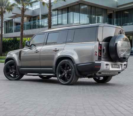 Bronze Land Rover Defender 130 HSE 2023