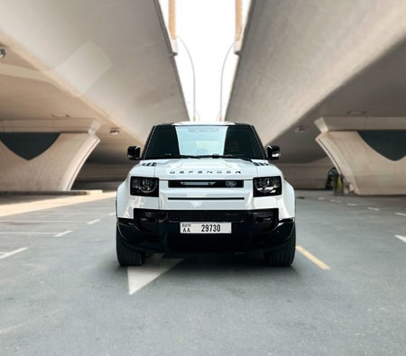 Land Rover Defender V6 2023