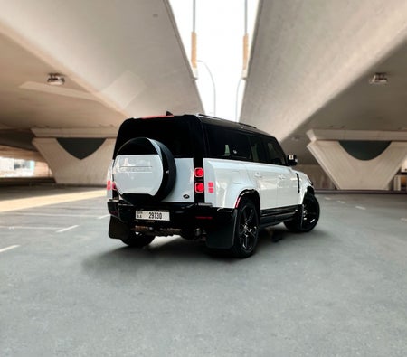 Land Rover Defender V6 2023