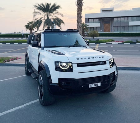 White Land Rover Defender V6 2023 White Land Rover Defender V6 2023