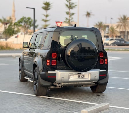 Land Rover Defender V6 2024