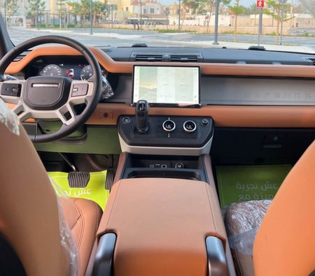 Land Rover Defender V6 2024