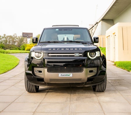 Land Rover Defender V6 2025