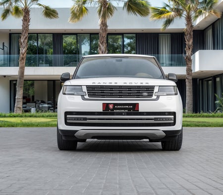 White Land Rover Range Rover P400 HSE 2024