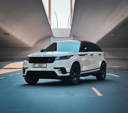 Huur Range Rover Range Rover Velar R Dynamic 2021 in Dubai