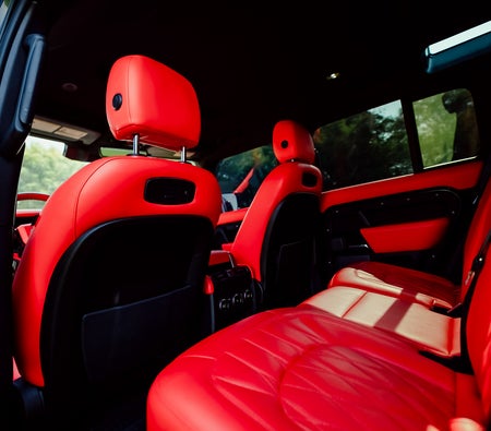 Land Rover Defender V6 2022