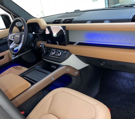 Land Rover Defender V6 2023