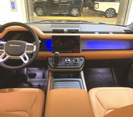 Land Rover Defender V6 2023
