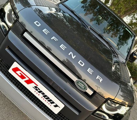 Land Rover Defender V6 2023