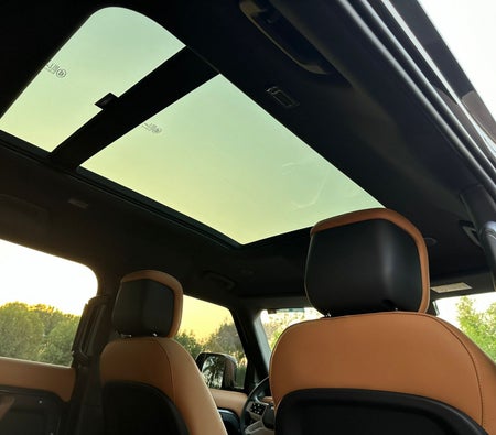 Land Rover Defender V6 2023