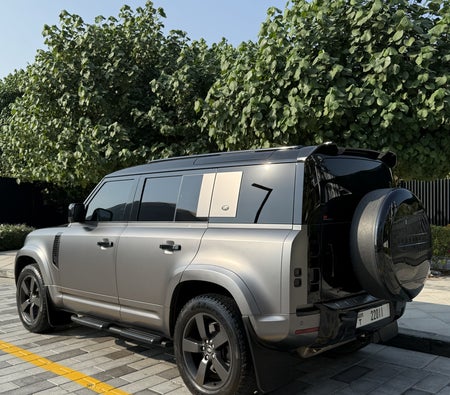 Land Rover Defender V6 2023