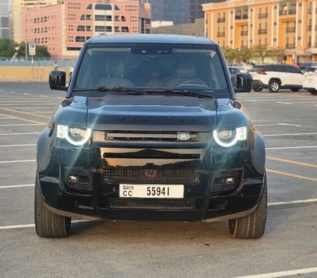 Land Rover Defender V6 2023