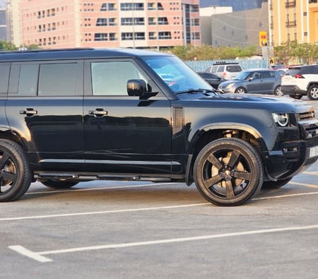 Land Rover Defender V6 2023