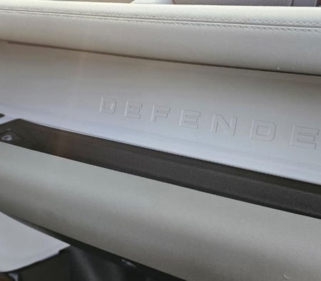 Land Rover Defender V6 2023