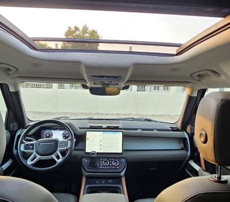 Land Rover Defender V6 2023