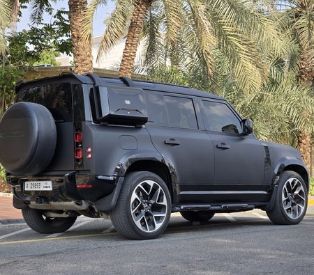 Land Rover Defender V6 2023