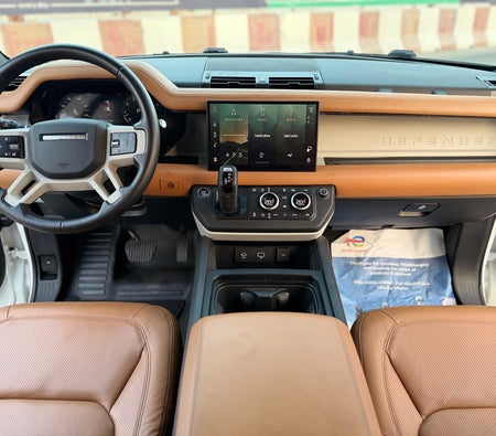 Land Rover Defender V6 2023, photo 3 of 4