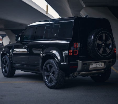 Land Rover Defender V6 2024