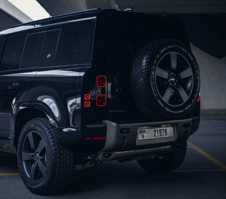 Land Rover Defender V6 2024