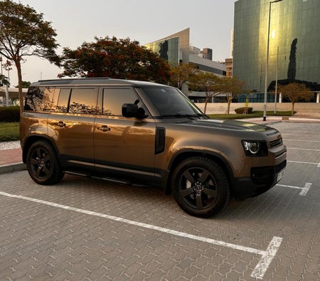 Land Rover Defender V6 2024