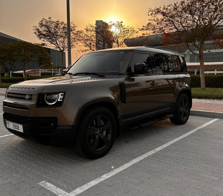 Land Rover Defender V6 2024