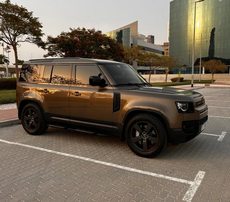 Land Rover Defender V6 2024