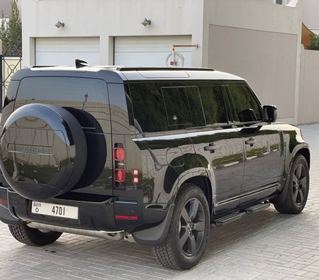 Land Rover Defender V6 2024