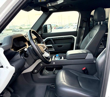Land Rover Defender V6 2024