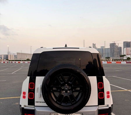 Land Rover Defender V6 2024