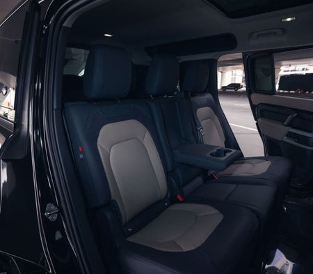 Land Rover Defender V6 2024, photo 4 of 4