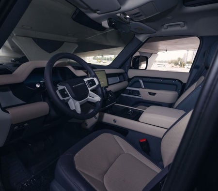 Land Rover Defender V6 2024, photo 2 of 4