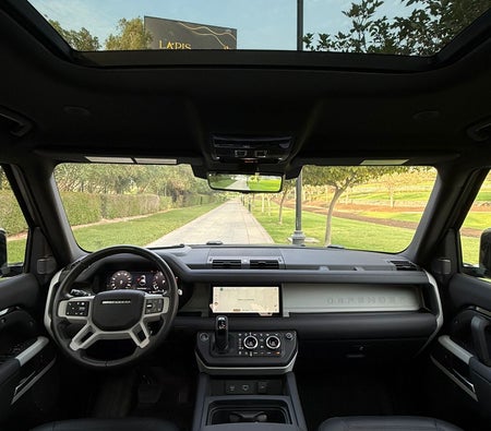 Land Rover Defender V6 2024, photo 2 of 4