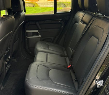 Land Rover Defender V6 2024, photo 3 of 4