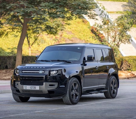 Land Rover Defender V6 2025