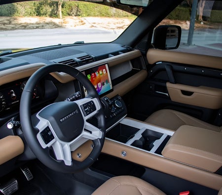 Land Rover Defender V6 2025