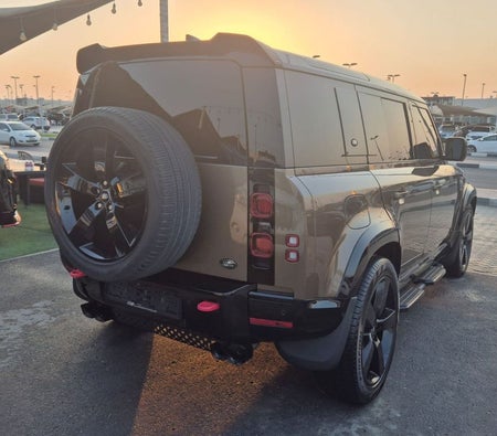 Kahverengi Land Rover Defender 2021