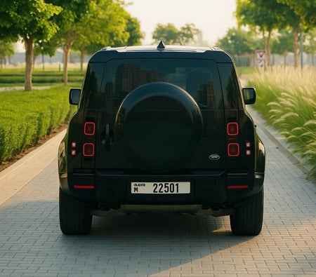 Land Rover Defender 2022