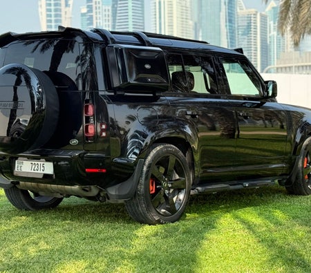 Land Rover Defender 2022