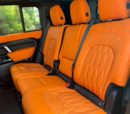 Land Rover Defender 2022