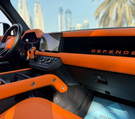 Land Rover Defender 2022