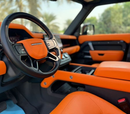 Land Rover Defender 2022
