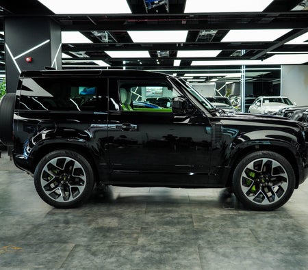 Nero Land Rover Defender 90 2023