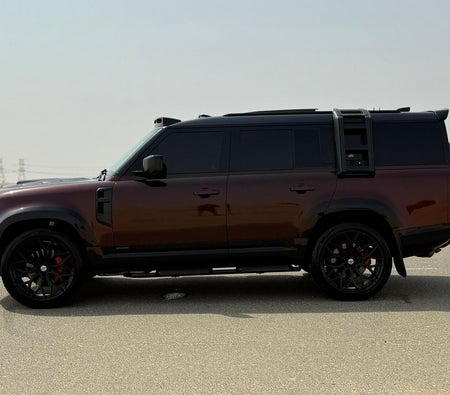 Land Rover Defender 2023