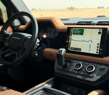Land Rover Defender 2023