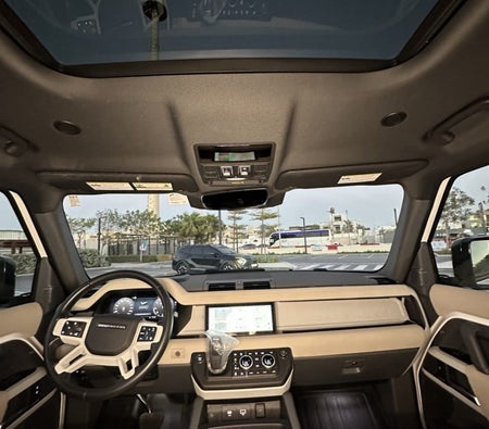 Land Rover Defender 2023